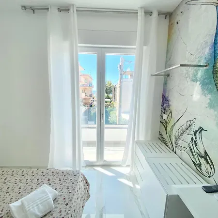 Konukevi Il Viaggiatore Relais Sul Mare 4*