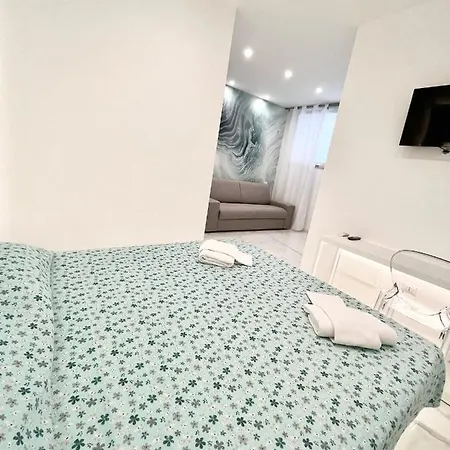 Konukevi Il Viaggiatore Relais Sul Mare